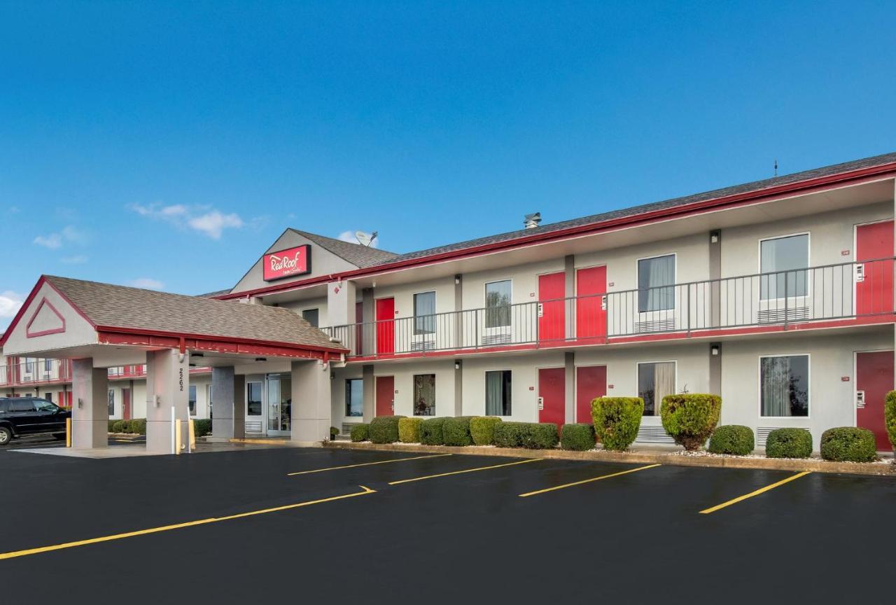 Red Roof Inn & Suites Jackson, Tn Bagian luar foto