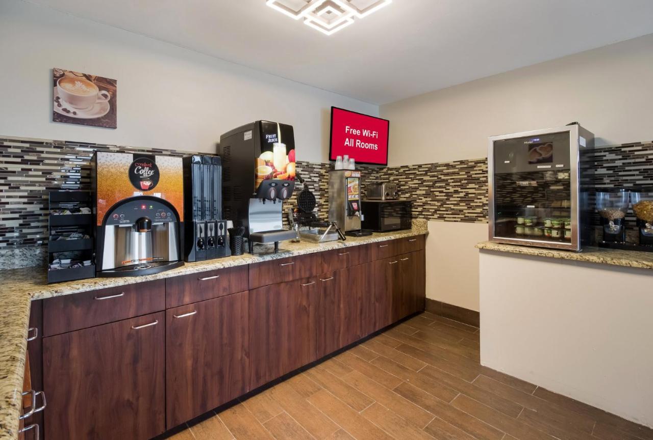 Red Roof Inn & Suites Jackson, Tn Bagian luar foto