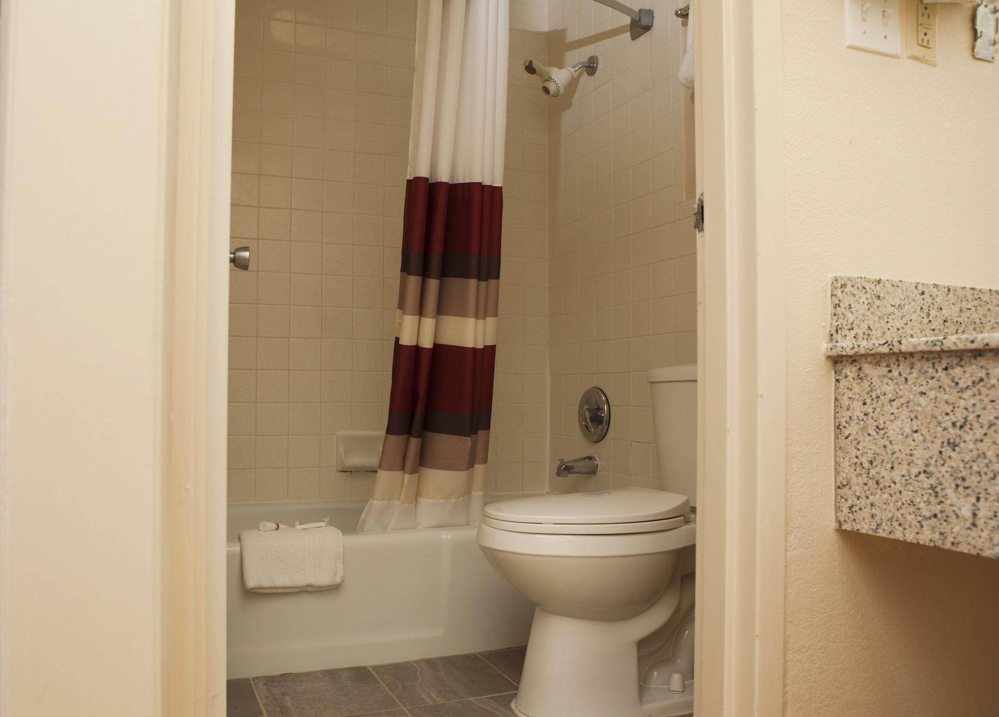 Red Roof Inn & Suites Jackson, Tn Bagian luar foto