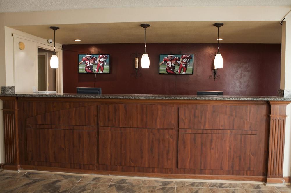 Red Roof Inn & Suites Jackson, Tn Bagian luar foto