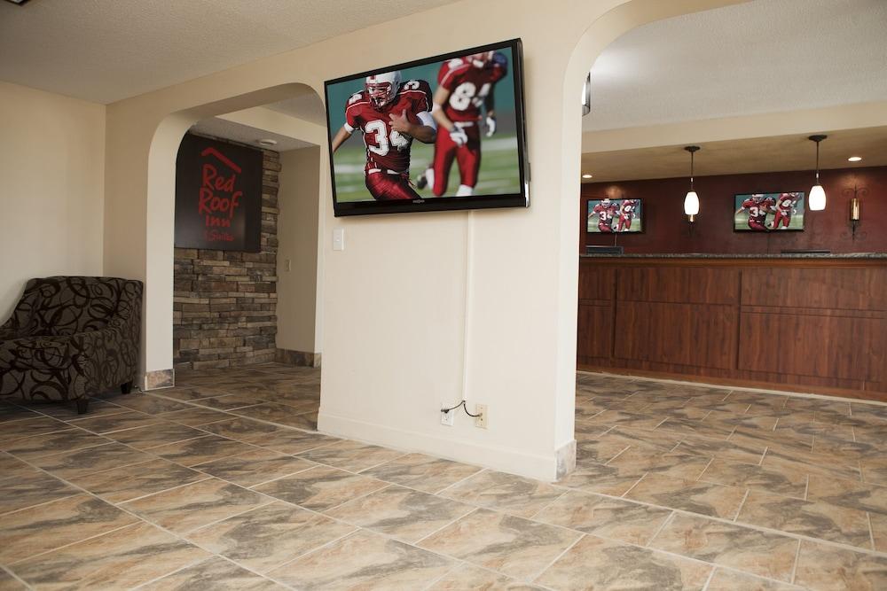 Red Roof Inn & Suites Jackson, Tn Bagian luar foto